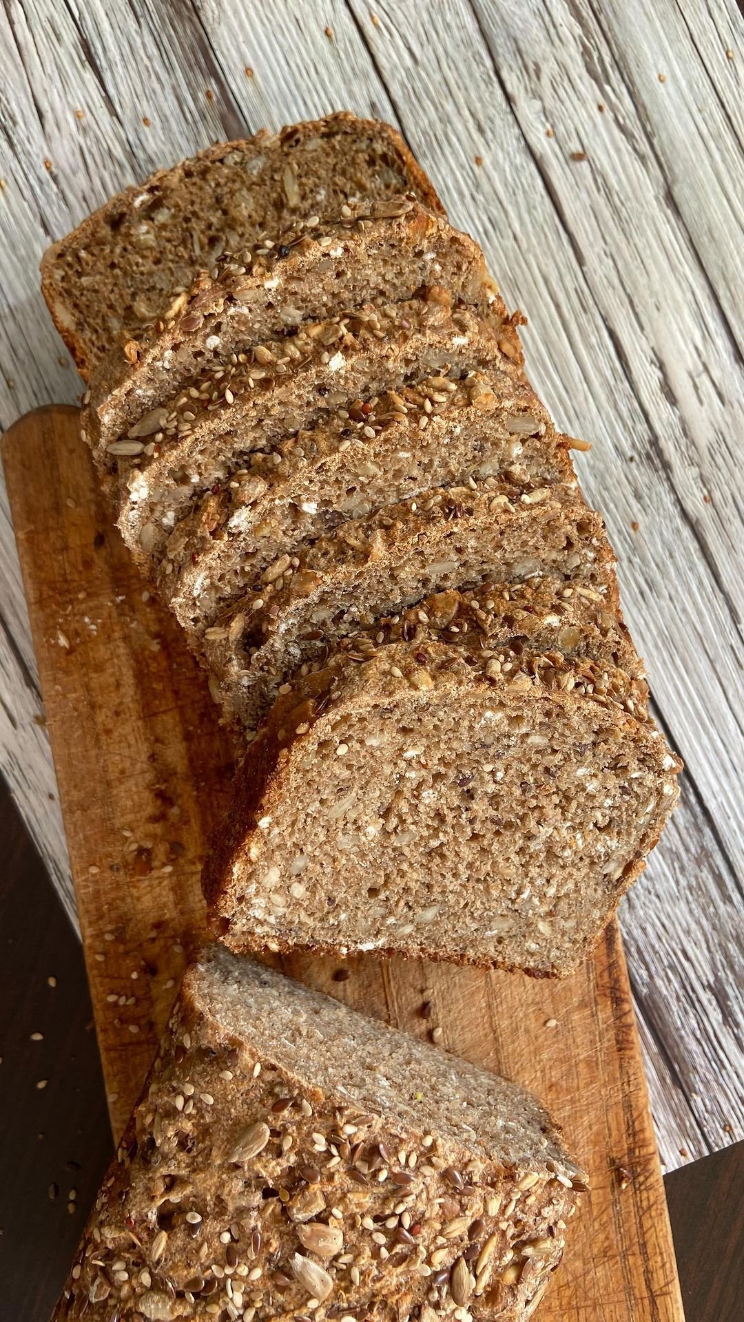 Pan integral multisemillas (girasol, avena y lino) - Masa Madre (600gr)